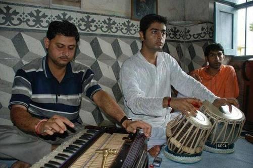 Check Now: Unseen Pictures Of Arijit Singh 1