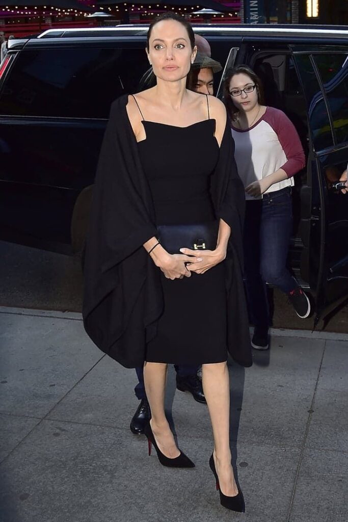 Check Out! Angelina Jolie’s Outfits Are Perfect On A First Date - 0