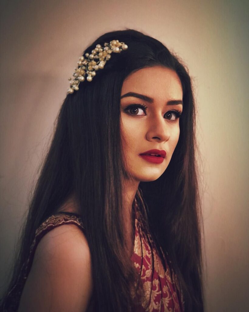 Check Out! Avneet Kaur’s Different Eyeshadow Looks - 0