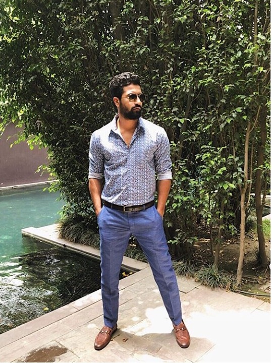 Check Out! Ayushmann Khurrana, Shahid Kapoor, Varun Dhawan And Vicky Kaushal’s Styling Tips For Office Goers - 6