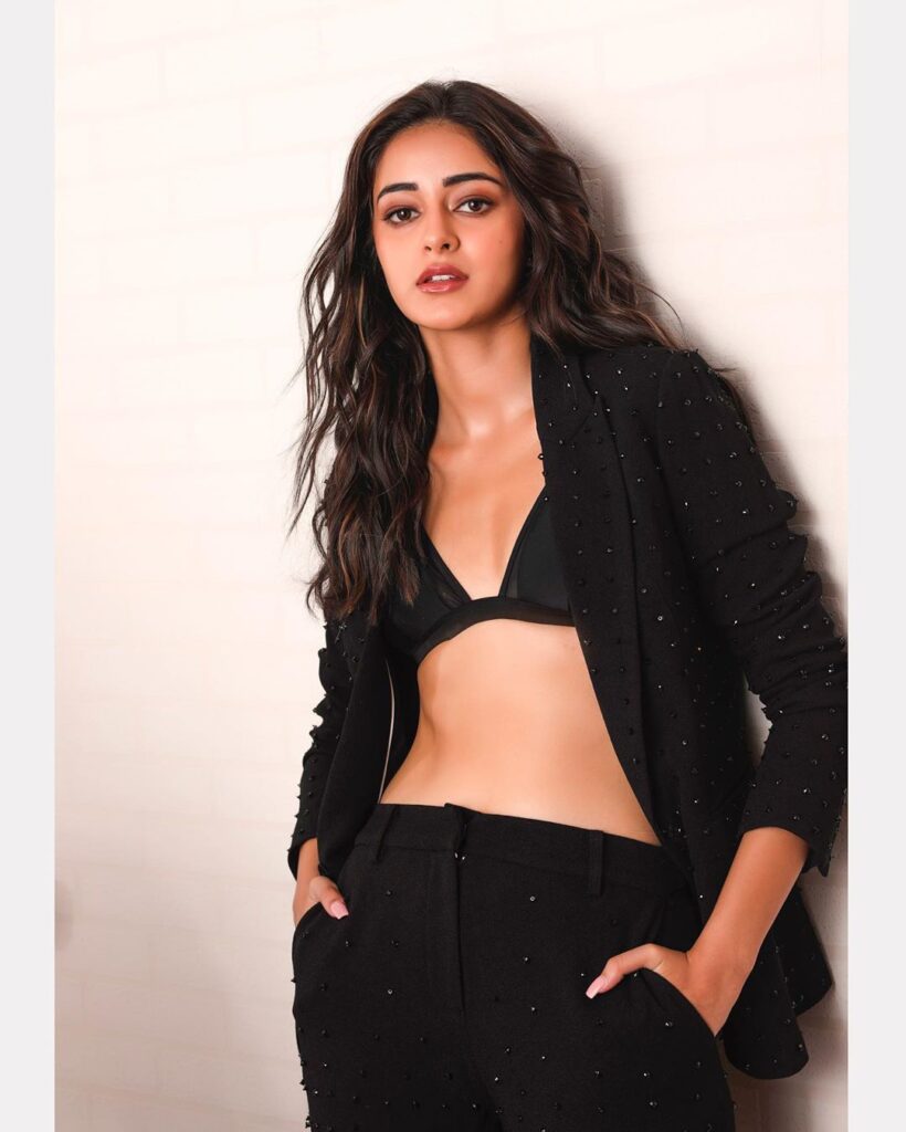 Check out! BOLD And HOTTEST Bollywood Star Kid Ananya Panday’s Pictures - 1