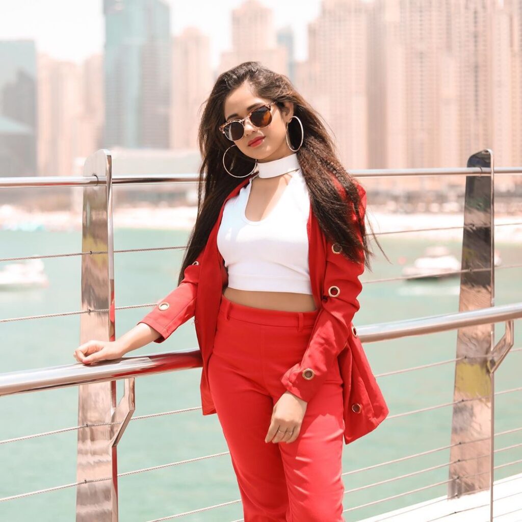 Check Out! Jannat Zubair, Avneet Kaur And Ashnoor Kaur’s Trendy Western outfit ideas for every occasion - 2