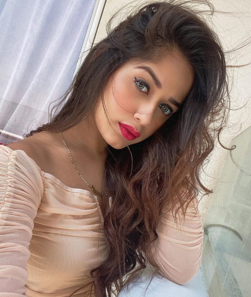 Check Out! Jannat Zubair’s Different Eyeshadow Looks - 1