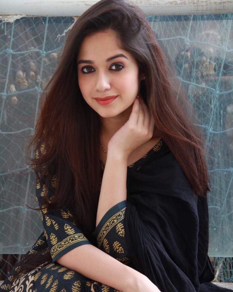 Check Out! Jannat Zubair’s Different Eyeshadow Looks - 2