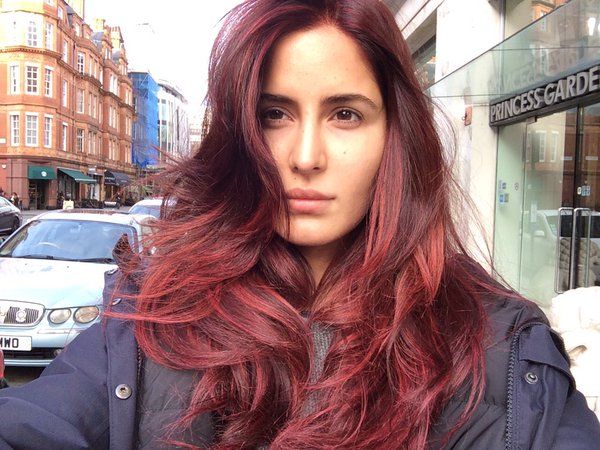 Check Out! Nora Fatehi, Kareena Kapoor Khan And Katrina Kaif’s BOLD Hair Color Style - 0