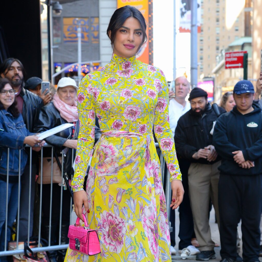 Chic And Stylish, Kareena Kapoor, Janhvi Kapoor, Priyanka Chopra Look Fab In This Floral Attire! - 5