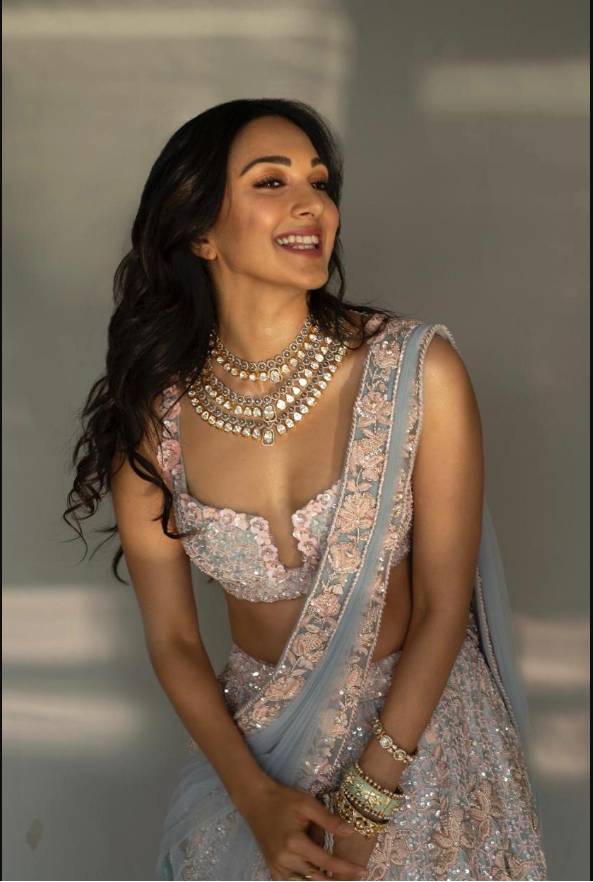 Disha Patani, Kiara Advani, Nora Fatehi’s Best SMILING Moments - 3