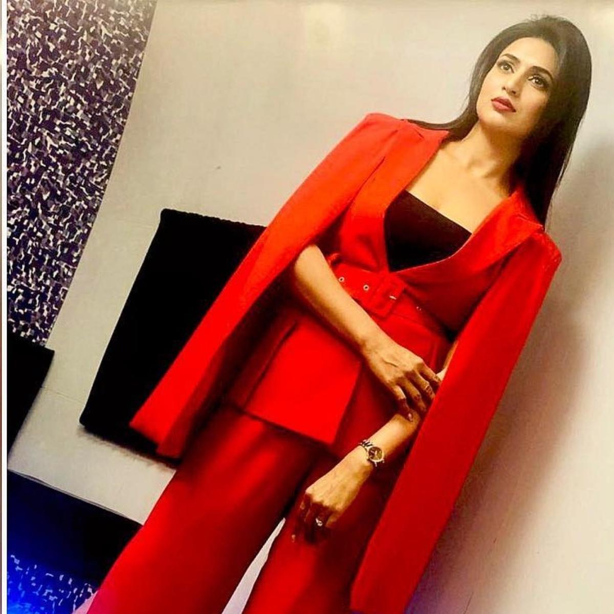 Divyanka Tripathi in statement sleeves or pantsuits: Which trend is your favourite?