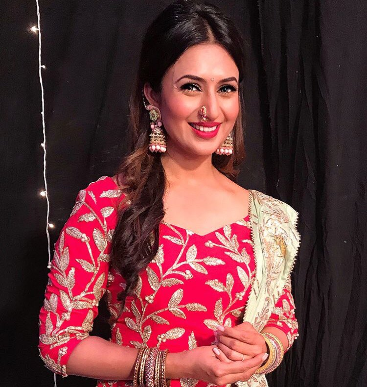 Divyanka Tripathi, Rhea Sharma, Drashti Dhami Dazzle In Neon; See Pics - 1