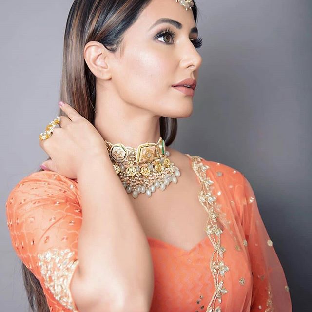 Do you know Hina Khan is really popular on social media? 2