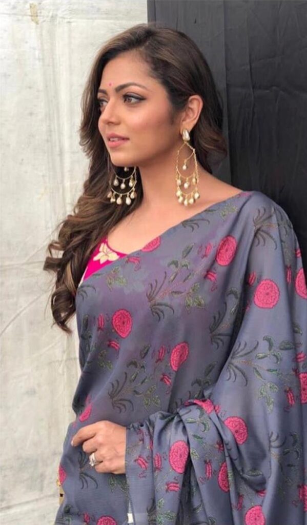 How to make the perfect combination of jewellery with Saree? Take tips from Drashti Dhami - 2