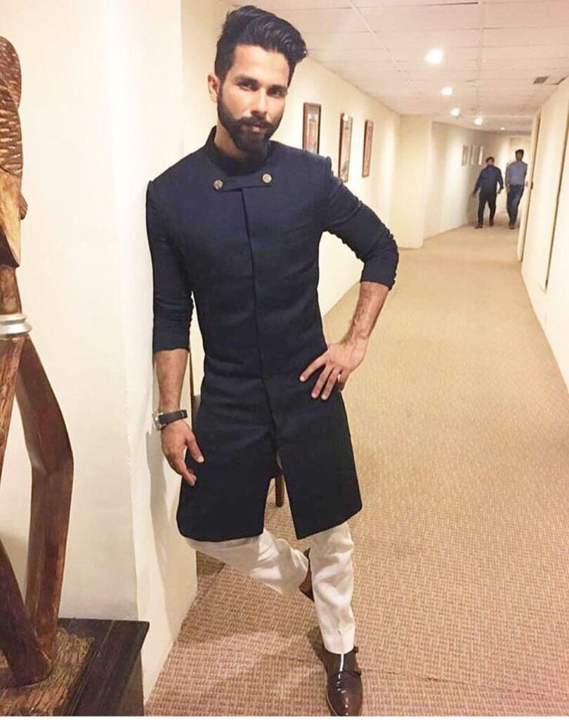 Every time Shahid Kapoor Stole The Show In Designer Outfits - 3