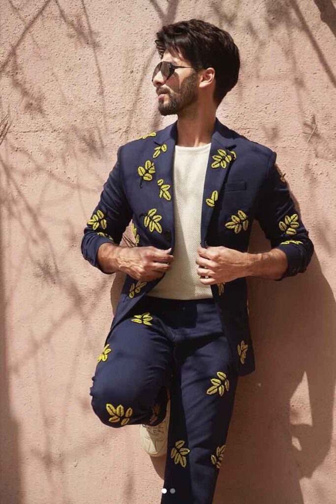 Every time Shahid Kapoor Stole The Show In Designer Outfits - 4