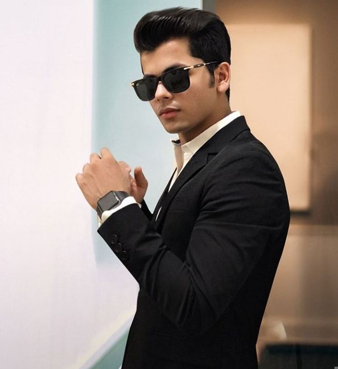 Faisu VS Siddharth Nigam VS Riyaz Aly: Who Killed It in Black Look? - 2