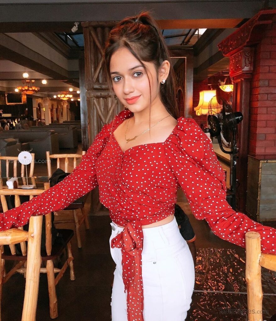 Fashion Lessons from Jannat Zubair’s Polka Dots Outfit - 1