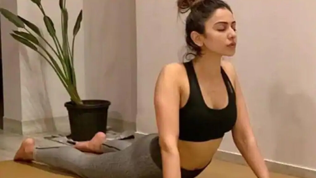 Kareena Kapoor, Anushka Sharma and Rakul Preet Singh’s immunity-boosting mantra for Covid-19 - 3