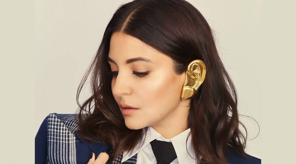 Get some inspiration from Anushka Sharma, Kareena Kapoor And Priyanka Chopra’s Earrings Collection - 0