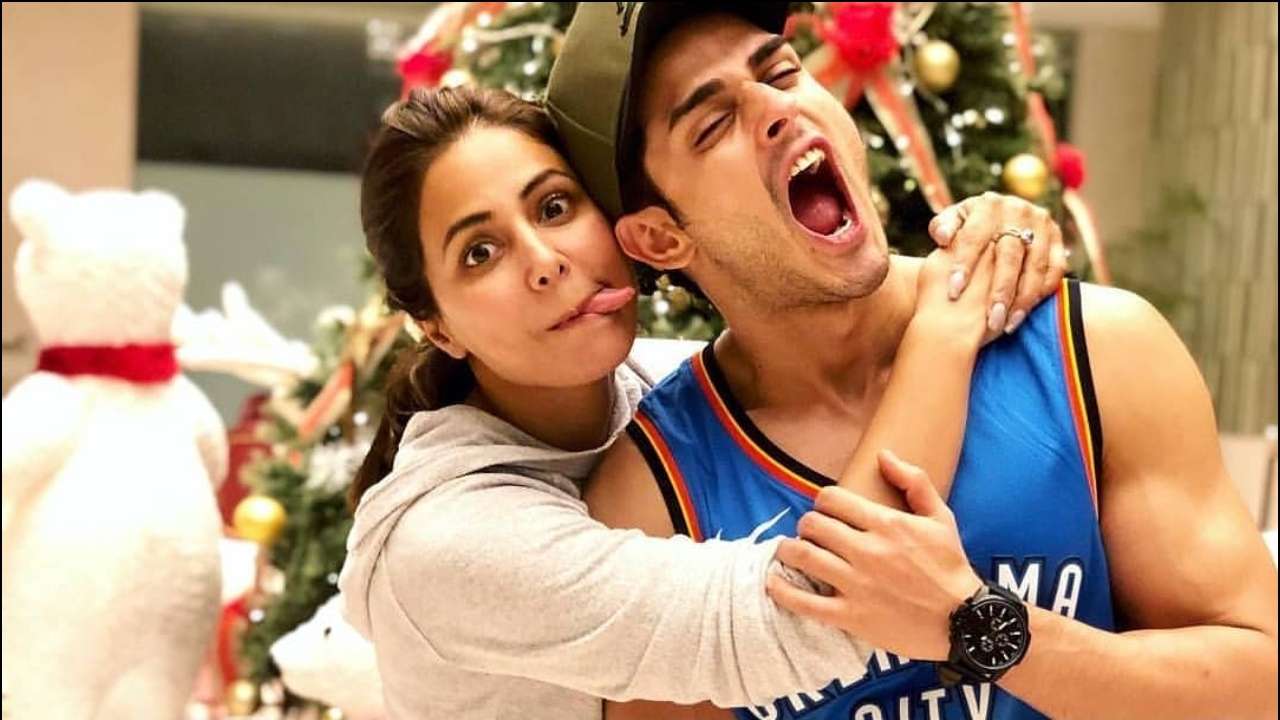 Hina Khan And Priyank Sharma's BFF Moments Together 4