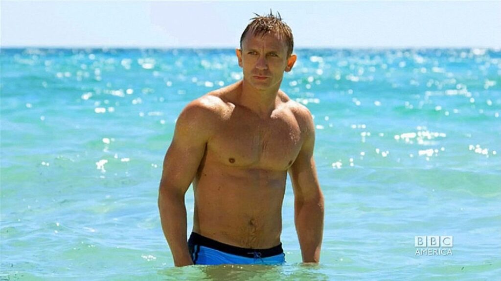 Hot looks of ‘James Bond’ Daniel Craig to make you sweat during lockdown - 1