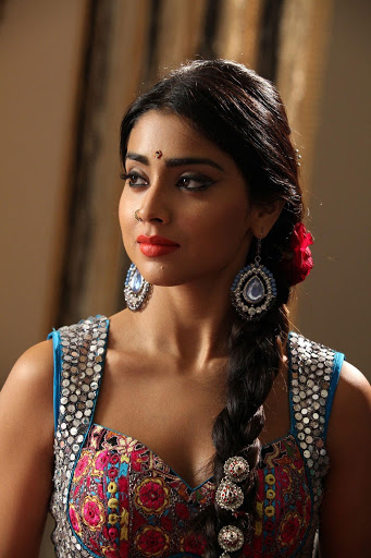 Ileana D’cruz, Asin Thottumkal, Shruti Haasan, Shriya Saran: Top Iconic Movie Outfits Of These Celebs - 7