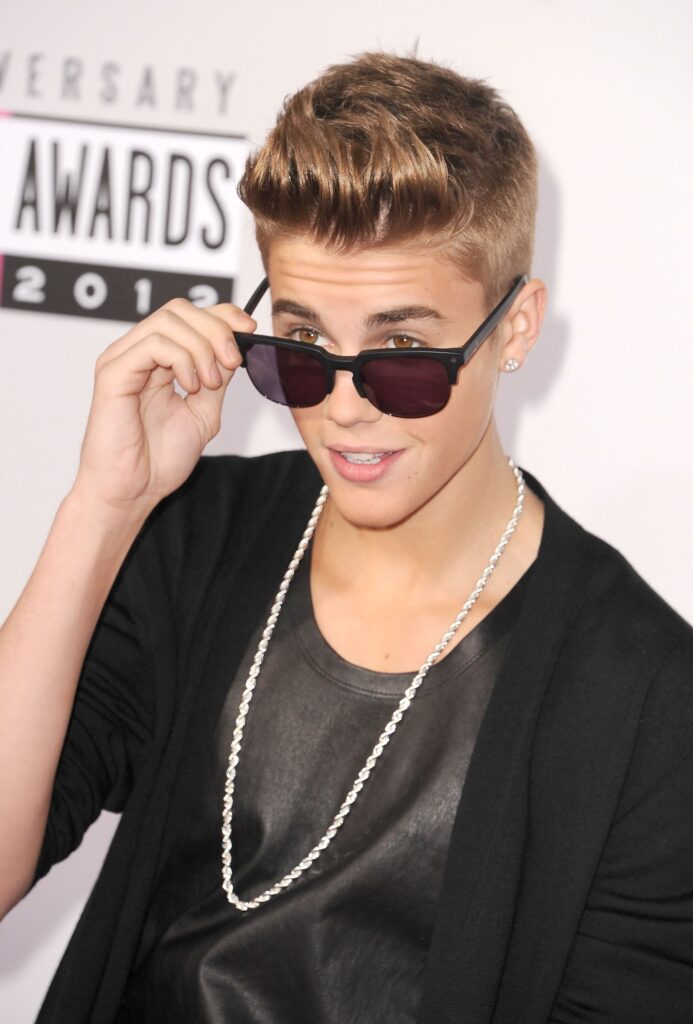 Justin Bieber’s Spunky Collection of Sunglasses - 1