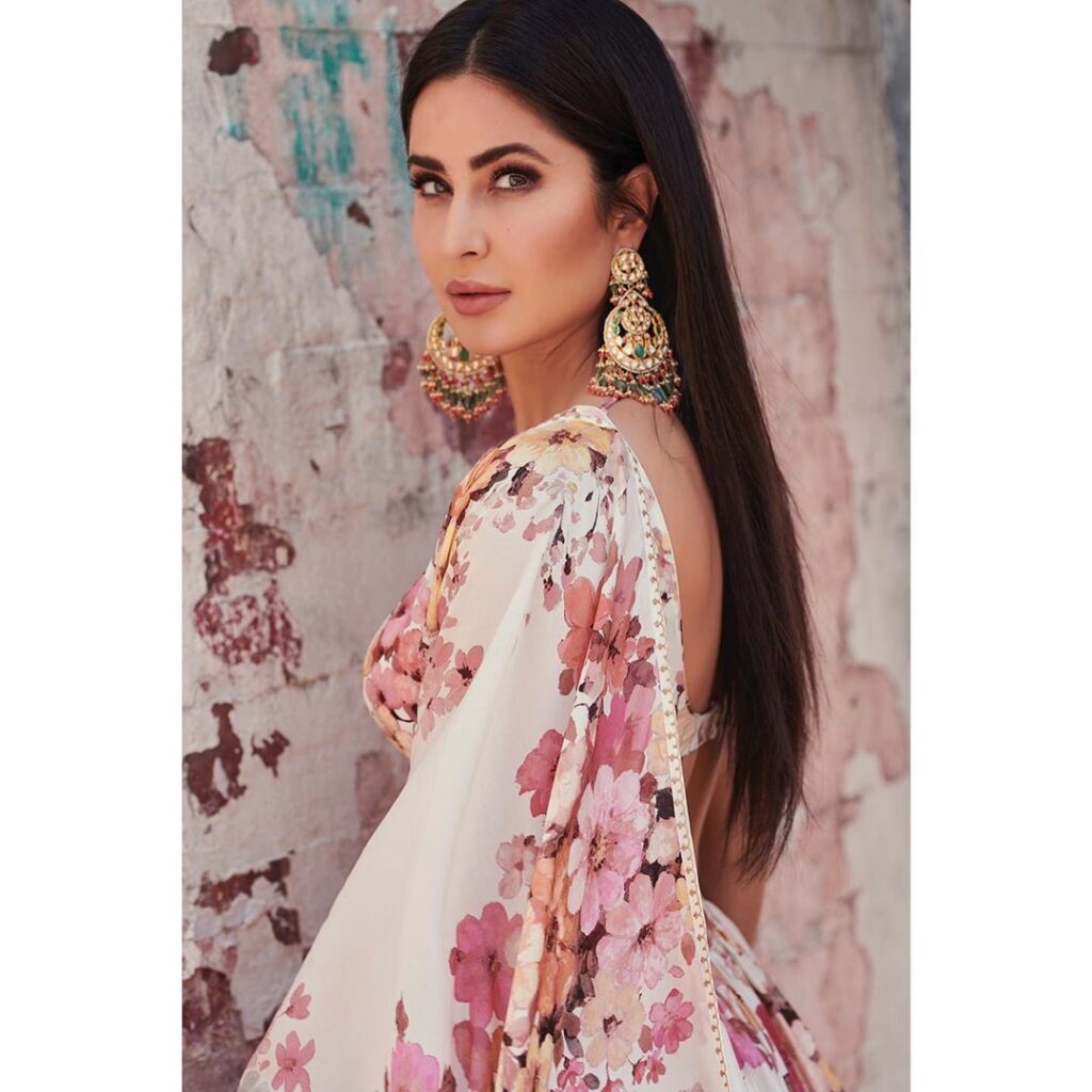 Kareena Kapoor, Katrina Kaif, Deepika Padukone: Why Are They So Beautiful? - 9