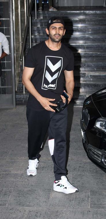 Kartik Aaryan’s streetwear-inspired looks - 3