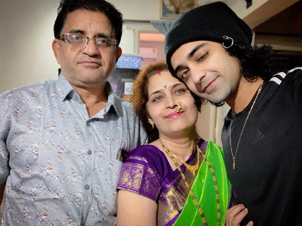 Take a look at Sumedh Mudgalkar aka RadhaKrishn’s Krishna’s memorable photos with his parents - 2