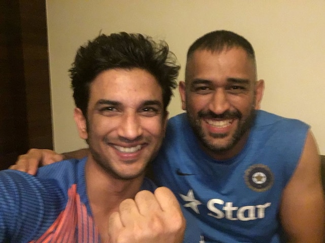 MS Dhoni And Sushant Singh Rajput’s MOST ADORABLE moments together - 5