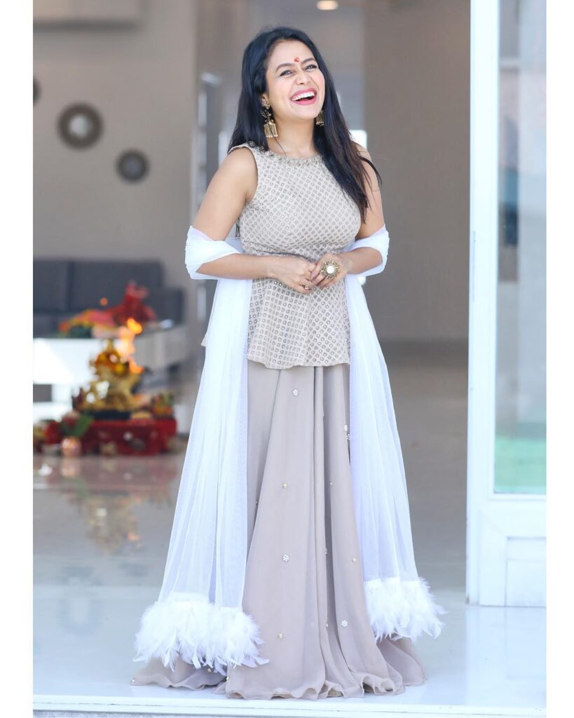 Neha Kakkar’s stunning looks in lehengas - 0