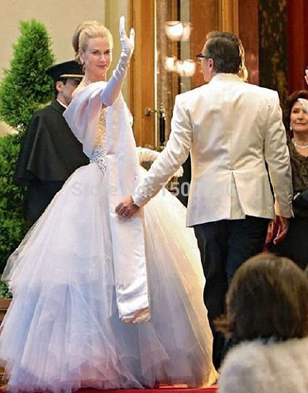 Nicole Kidman Or Angelina Jolie: Who Looks Stunning In Bridal Avatar? - 1