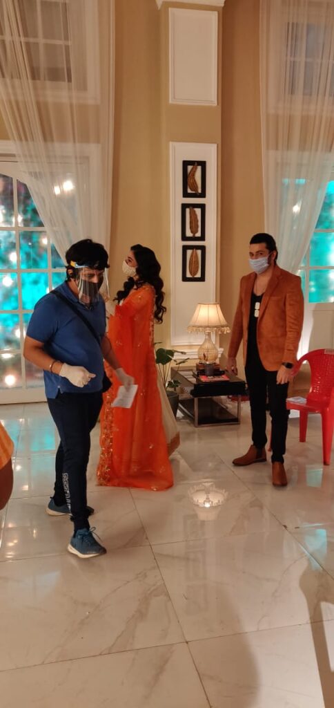 Pragya, Abhi, Preeta, Karan latest shoot stills from Kumkum Bhagya and Kundali Bhagya sets - 2