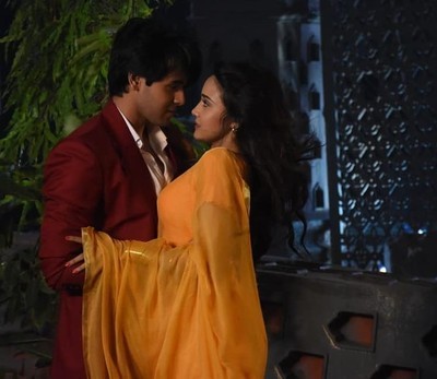 Randeep Rai – Ashi Singh Best Romantic Moments From Yeh Un Dinon Ki Baat Hai - 5