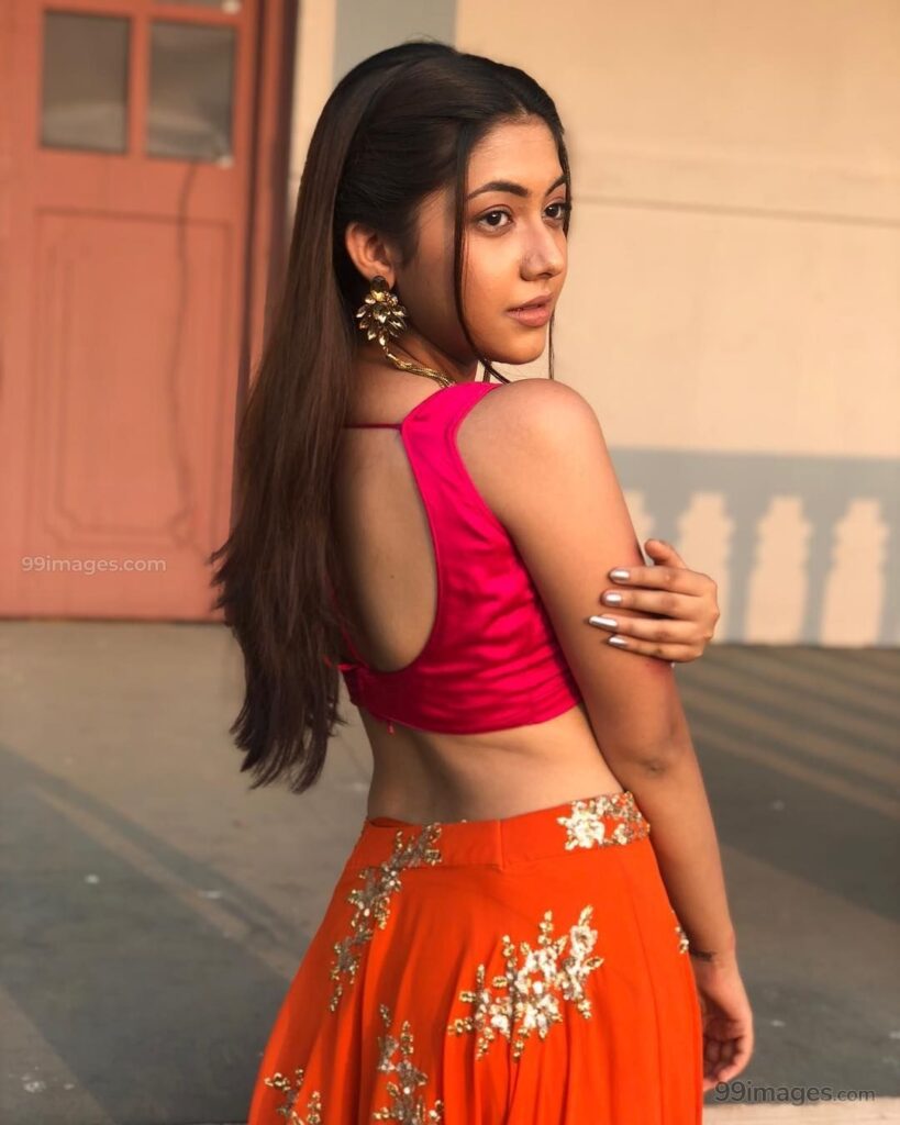 Reem Shaikh Looks Super Hot In This Indian Avatar! - 2