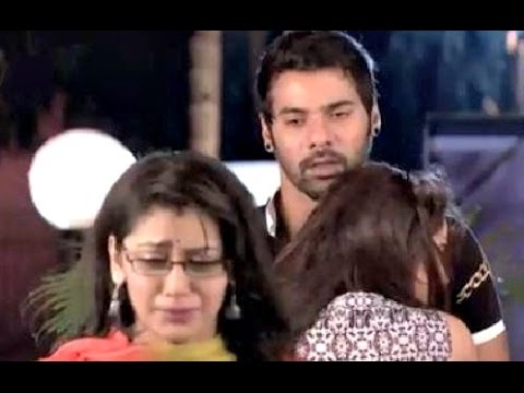 Saddest Emotional Scenes Of Abhi And Pragya From Kumkum Bhagya - 8