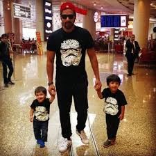 Shabir Ahluwalia’s Rare Photos With His Sons Azai and Ivarr - 2