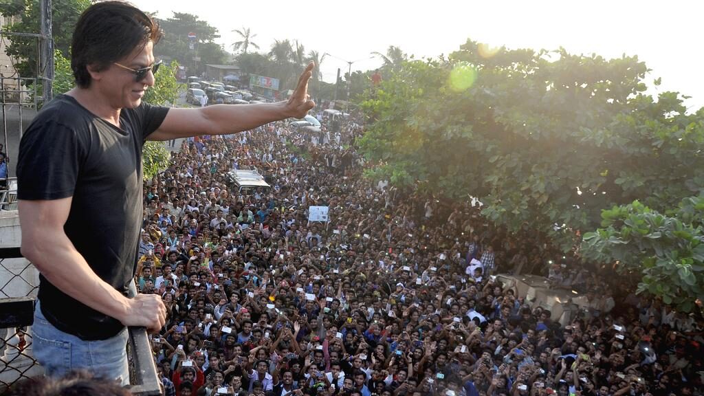 Shah Rukh Khan and his magical fan moments - 3