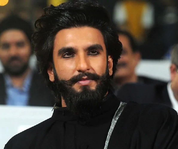 Shahid Kapoor VS Ranveer Singh: Who looks better with a beard? - 5