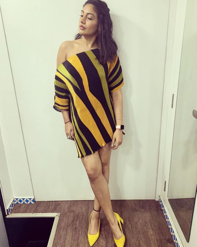 Anita Hassanandani, Jasmin Bhasin and Surbhi Chandna look fresh as flower in these pretty yellow outfits - 3