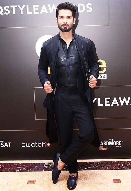 Take A Look At Ayushmann Khurrana, Shahid Kapoor And Vicky Kaushal’s Stunning Wardrobe - 3