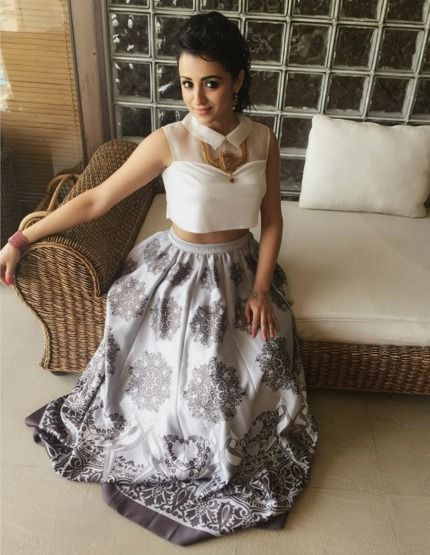 Take cues from Trisha Krishnan, Rakul Preet Singh, and Samantha Akkineni to style your printed outfits - 1