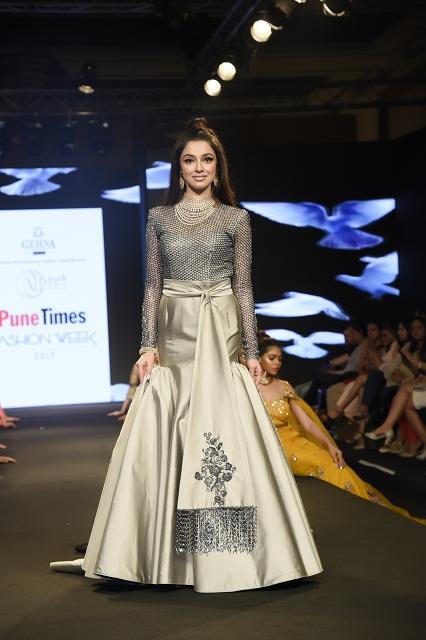 Tamannah Bhatia, Trisha Krishnan, Divya Khosla Kumar In Neeta Lulla’s creations - 5