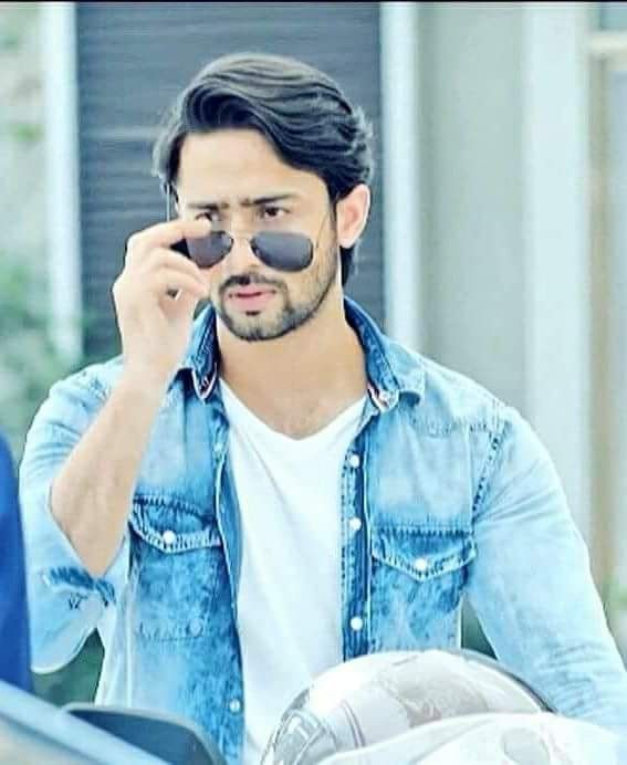 Times we loved Yeh Rishtey Hain Pyaar Ke actor Shaheer Sheikh in denim 4