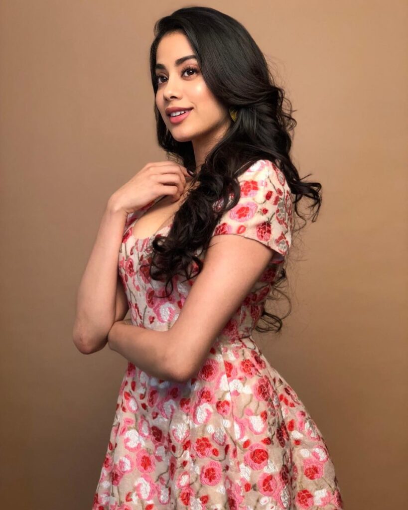 Times When Ananya Panday And Janhvi Kapoor Nailed The Casual Look - 9