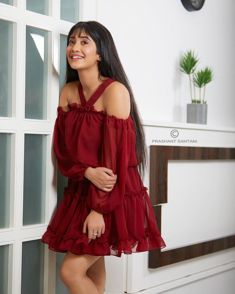 The Style Evolution Of Shivangi Joshi - 6