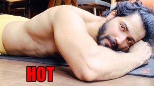 Varun Dhawan shares latest shirtless picture: looks hot