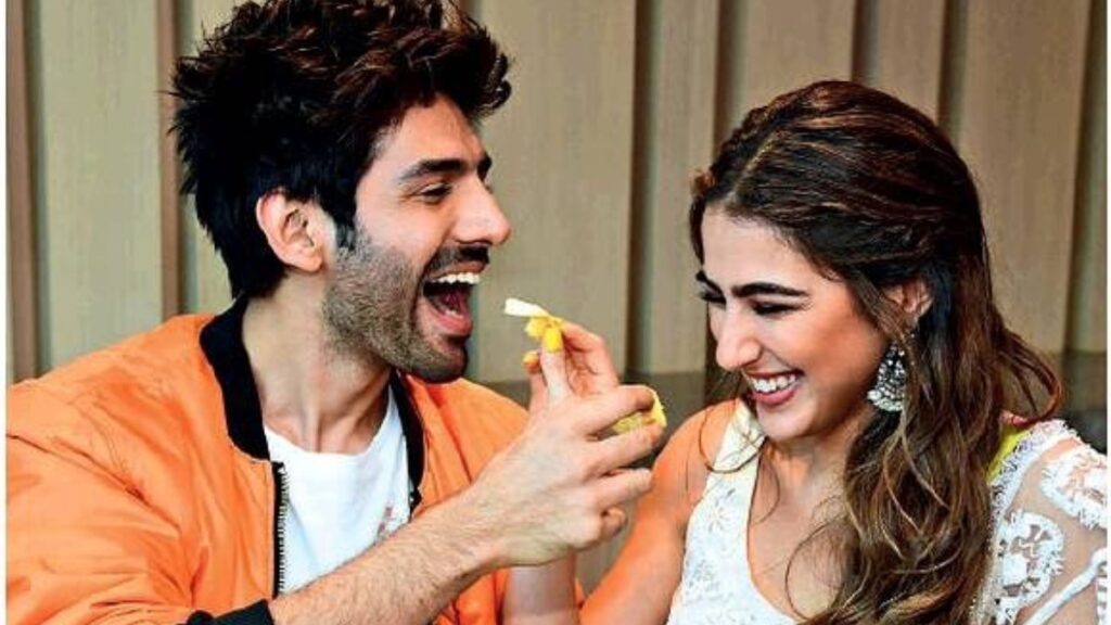 When Kartik Aaryan And Sara Ali Khan Flirted With Each Other - 3