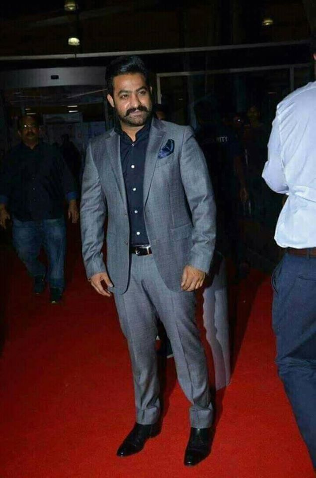 Yash, Mahesh Babu, NTR Jr: The stars and their best red carpet moments - 3