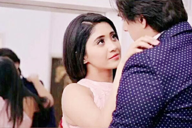 Yeh Rishta Kya Kehlata Hai: Are You Excited To See Double Role Of Naira? - 3