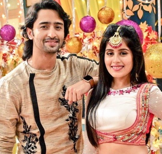 Yeh Rishtey Hain Pyaar Ke: Shaheer Sheikh And Rhea Sharma's SELFIE Moments 3